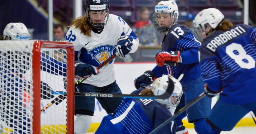 Järkyttävät lukemat – Naisleijonat voitti 14-1 – Päivän Lehti