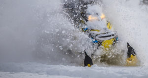 Snowcrossin SM-kilpailuissa traaginen onnettomuus – yksi kilpailijoista menehtyi