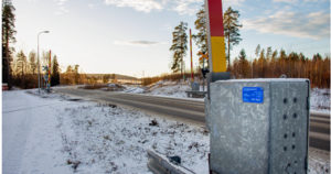 Ajoneuvon juuttuessa tasoristeykseen on suuronnettomuuden vaara – toimi tilanteessa näin